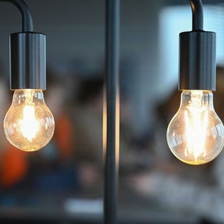 Seltenes Szenario: Tagelang kein Strom. Jetzt soll das Ende des Stromausfalls im Berliner Südwesten in Sicht sein. Hier gibt es Tipps, um auf Blackouts vorbereitet zu sein.