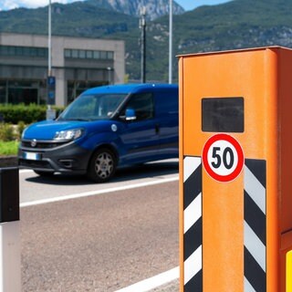 In Italien kann im Urlaub geblitzt werden einen hohen Strafzettel bedeuten, den du besser bezahlen solltest