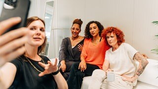Die No Angels gemeinsam mit SWR3 Reporterin Lea Bischoff