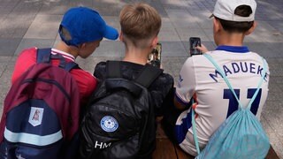 „Fast fünf Millionen Konten gesperrt – das Social Media-Verbot für unter 16-Jährige bei uns zeigt Wirkung“, hat die australische Regierung gesagt.