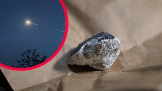 Eine Meteorit beschädigte am Sonntagabend ein Haus in RLP.