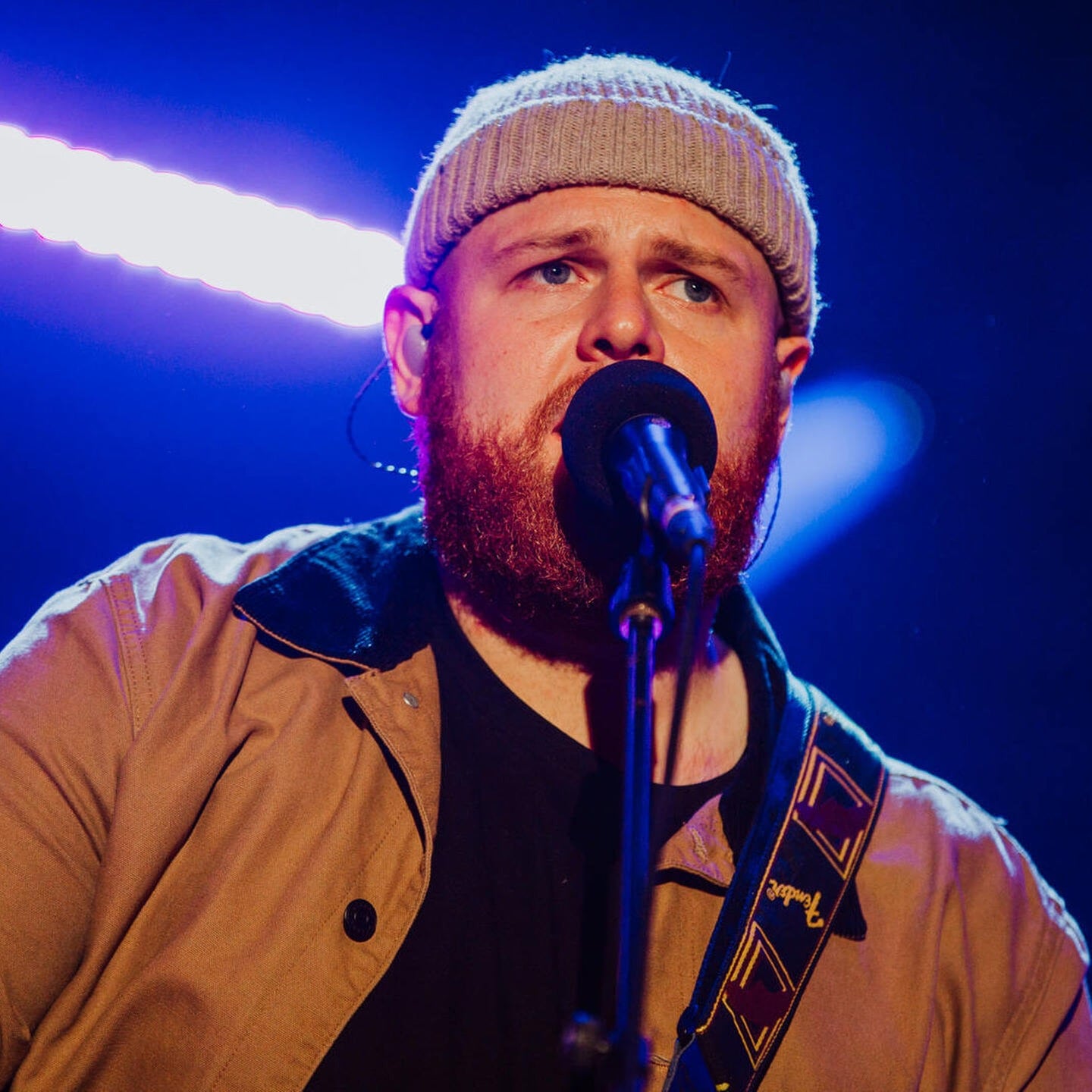 Leave A Light On – Tom Walker