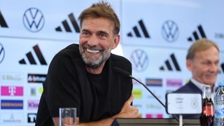 Der neue Bundestrainer beim DFB Jürgen Klopp bei einer Pressekonferenz.